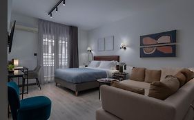 Embassy Elegant Suite